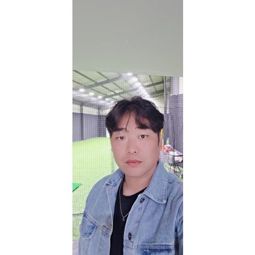 김진우
